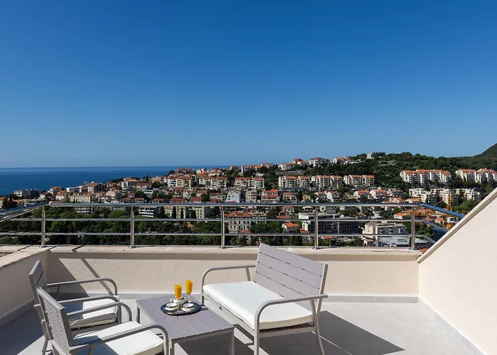 Marlea Sea-View Apartments