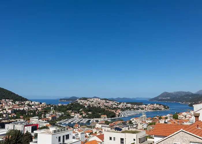 Marlea Sea-View Apartments