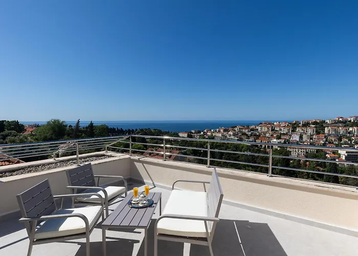 Marlea Sea-View Apartments
